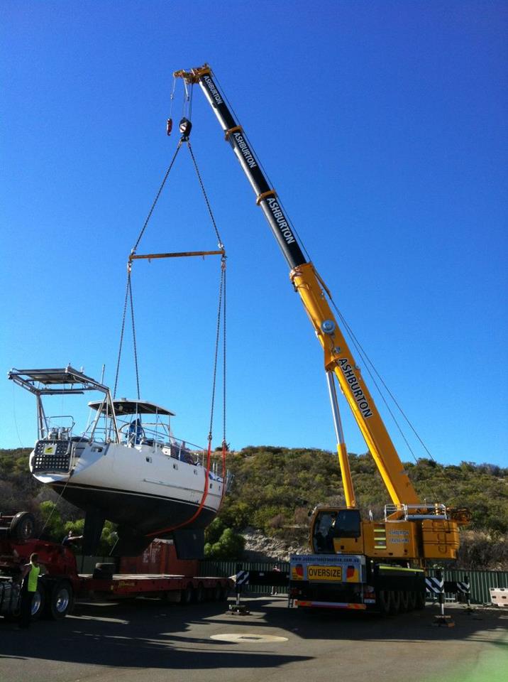 Yacht crane lifting service Perth